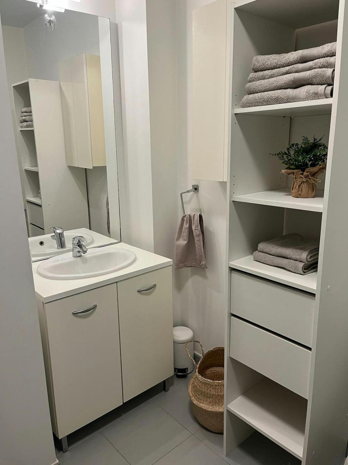 Appartement Bel - Proche Port Et Centre - 1 A 4 Pers Nice